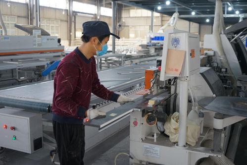 走進(jìn)工廠 探索席瑪衛(wèi)浴的多彩定制美學(xué)